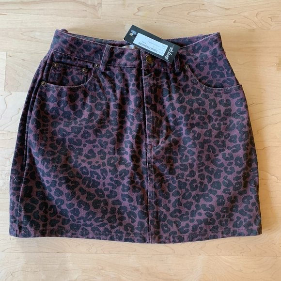 *NWT* Nasty Gal Leopard Print Denim Skirt - Picture 5 of 8